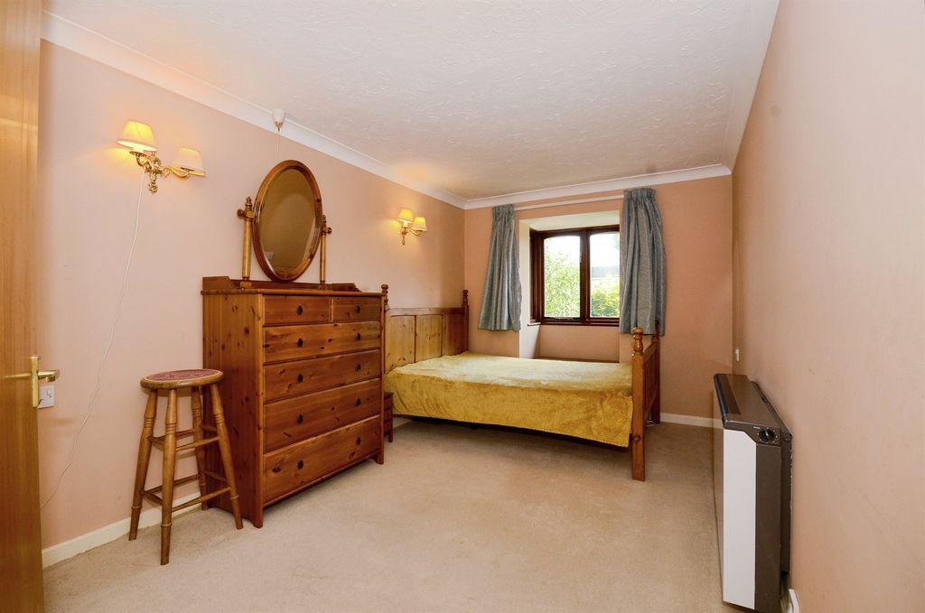 Property photo 3 of 17