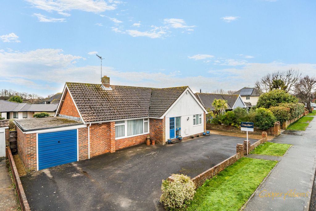 Property photo 1 of 15 Elevated Front Aspect