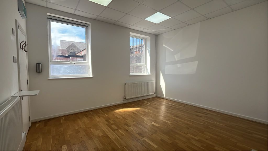 Property photo 2 of 7