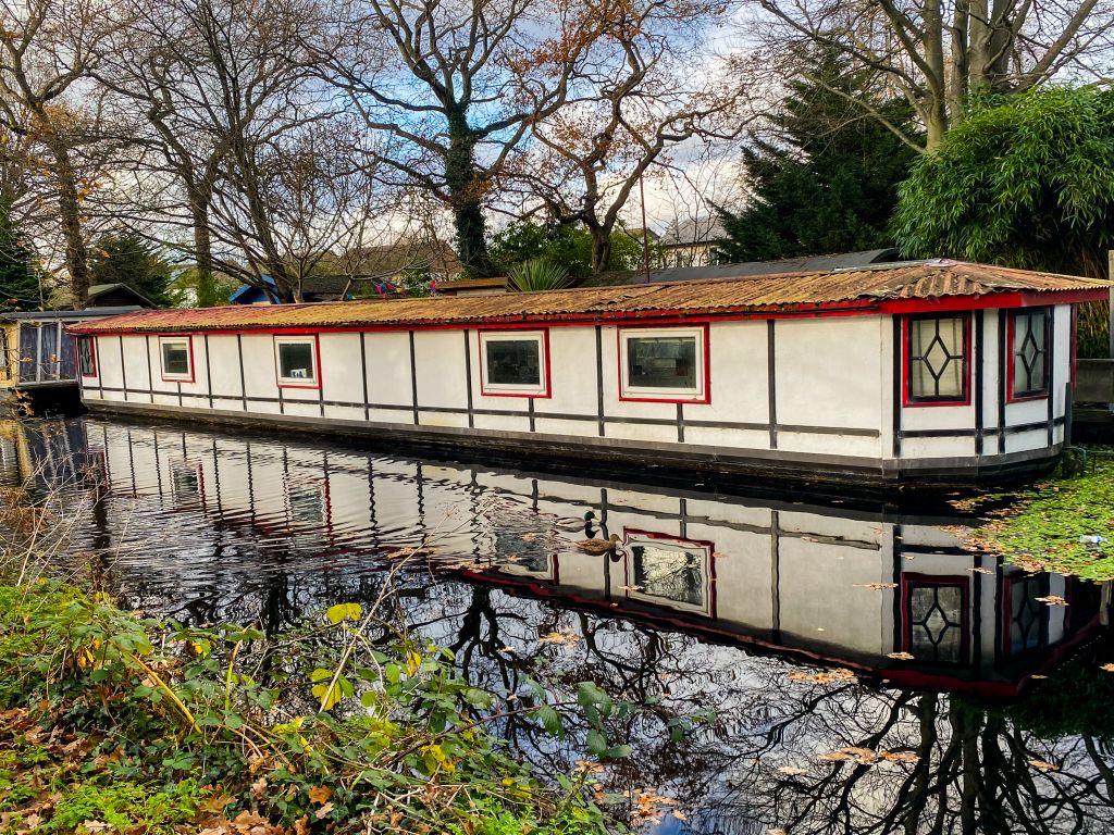 Property photo 1 of 10 Exterior 1