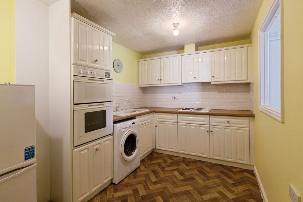 Property photo 3 of 10 Pbox-Img.Jpg