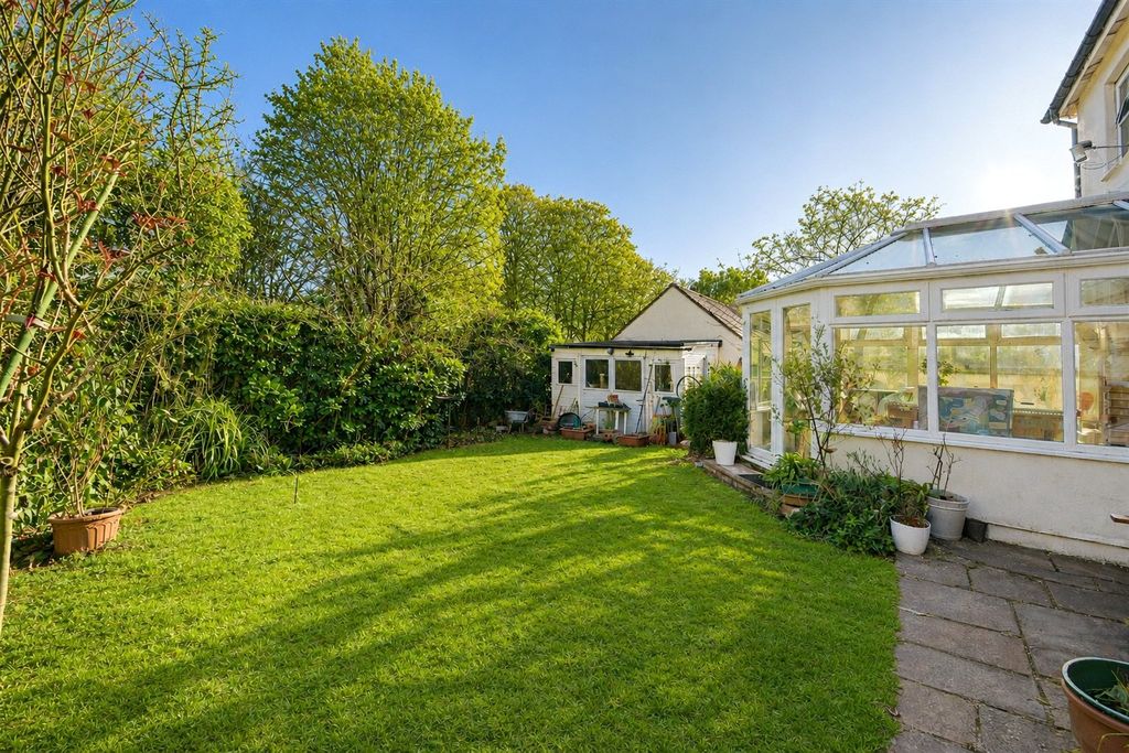Property photo 2 of 18 2 - Picture No. 25