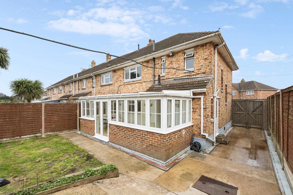 Property photo 3 of 21 Photo 24