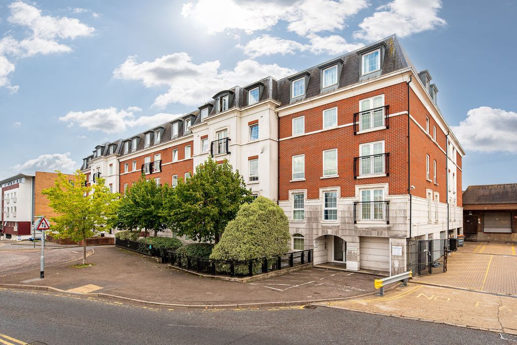 Property photo 1 of 5