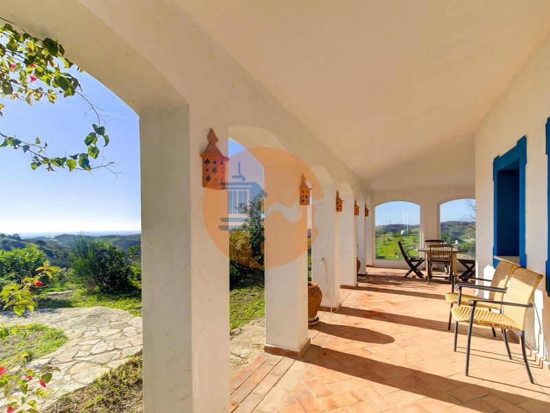 Property photo 3 of 45