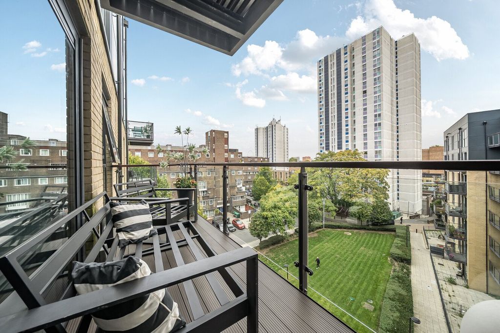 Property photo 2 of 24 Picture No. 08