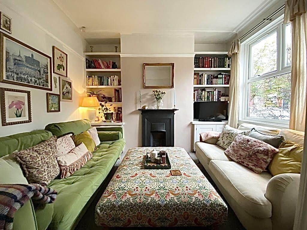 Property photo 2 of 12