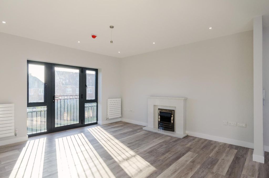 Property photo 3 of 11 Picture 3