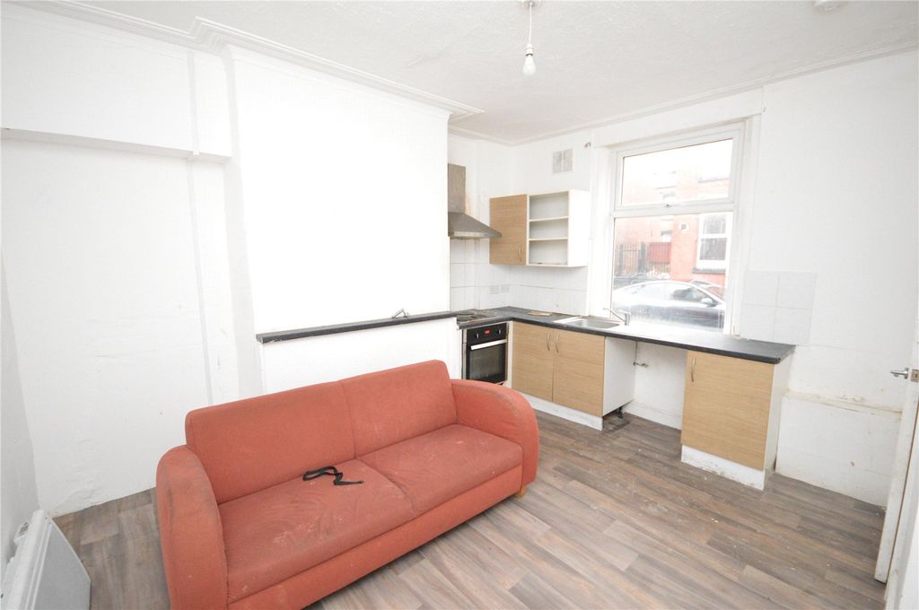 Property photo 2 of 6 Picture 2