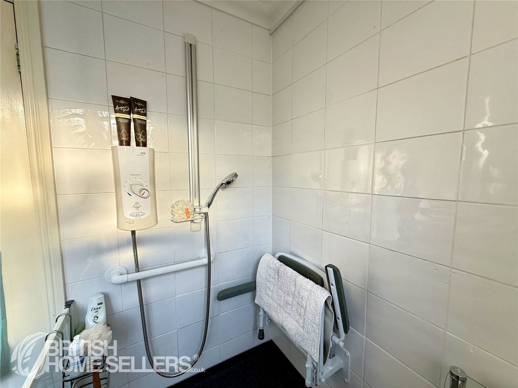 Additional image 9 of 2 bed flat for saleAldridge Road, Ferndown, Dorset BH22