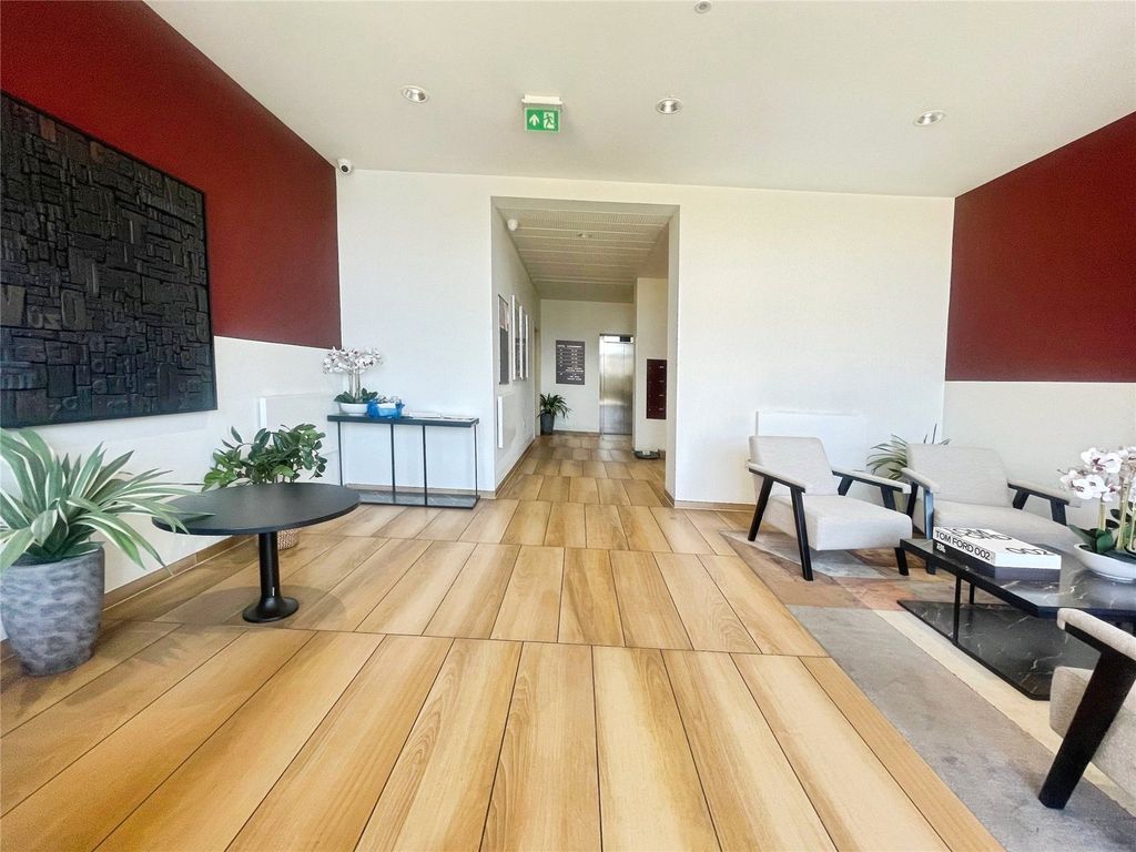 Property photo 3 of 13 Picture No. 14