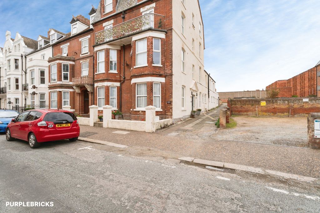 Property photo 1 of 41