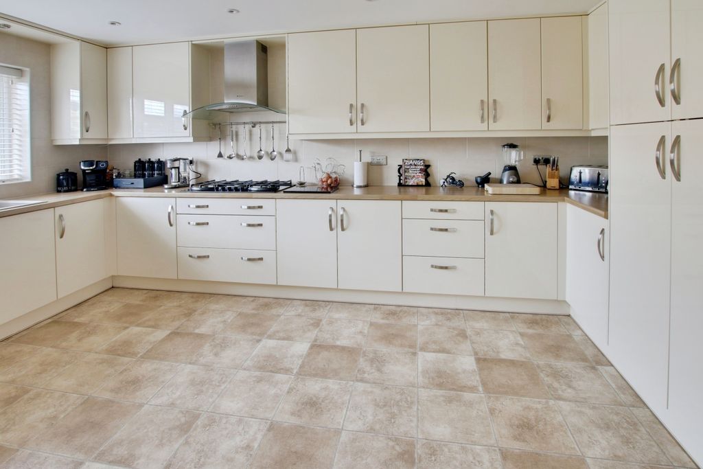 Additional image 4 of 6 bed detached bungalow for saleChandlers Way, March PE15