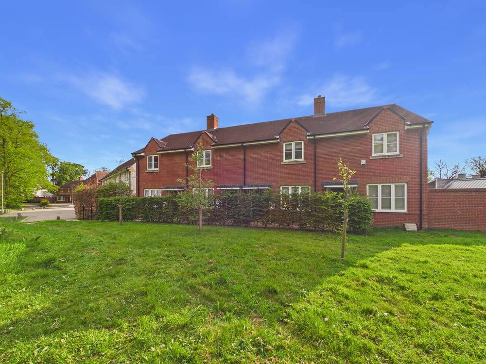 Property photo 1 of 20 Giraffe360-Still022