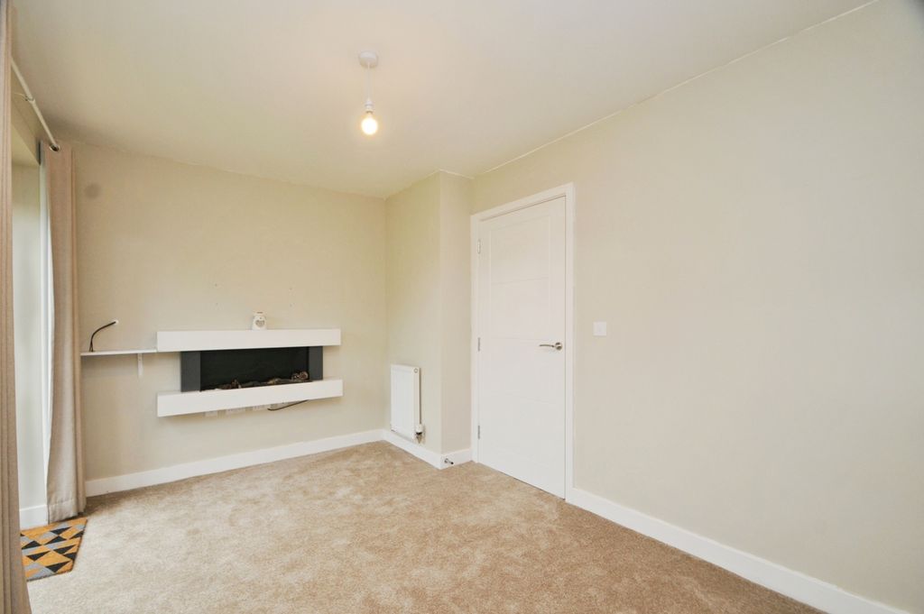 Property photo 3 of 17 Photo