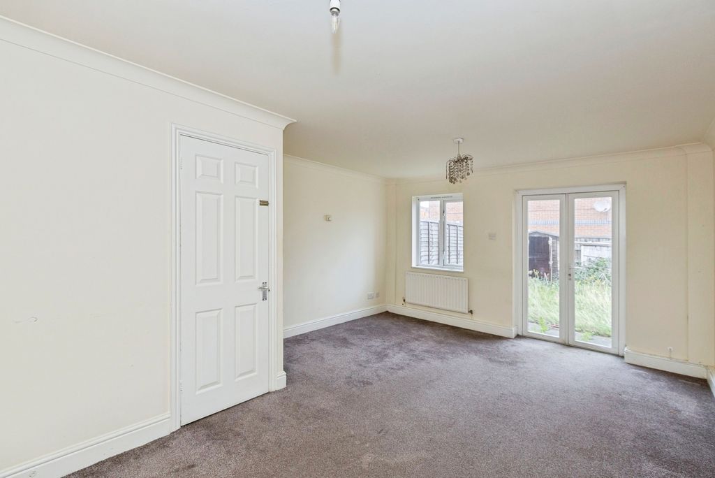 Property photo 2 of 17 Photo