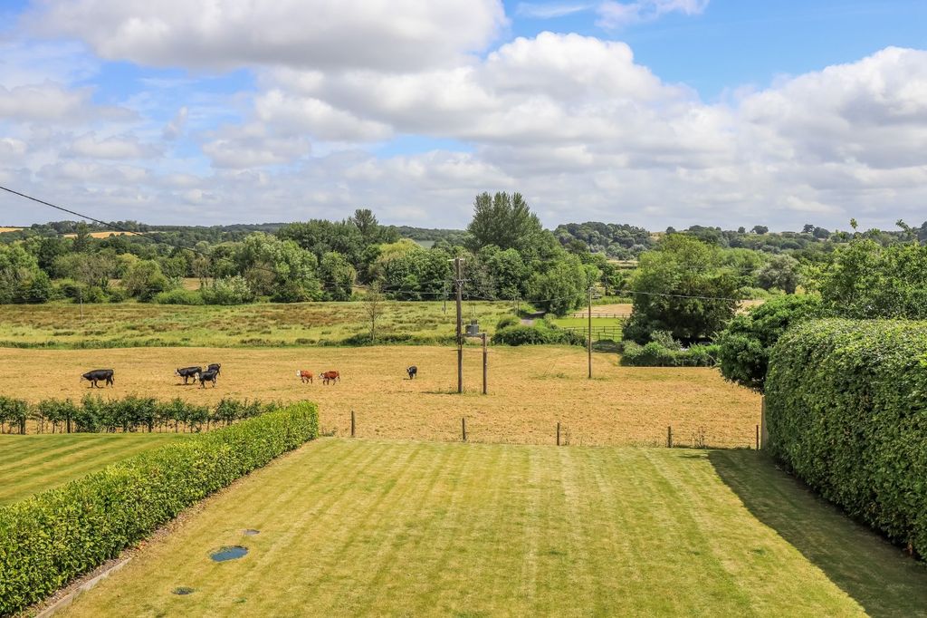 Property photo 2 of 17 Picture No. 05