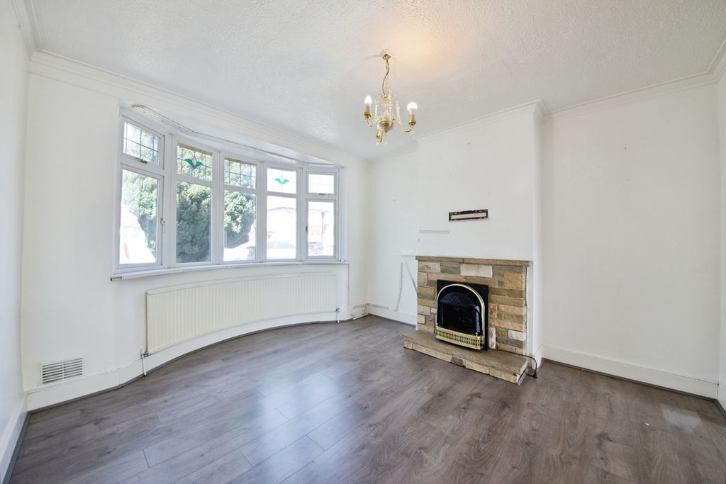Property photo 3 of 23 Pbox-Img.Jpg