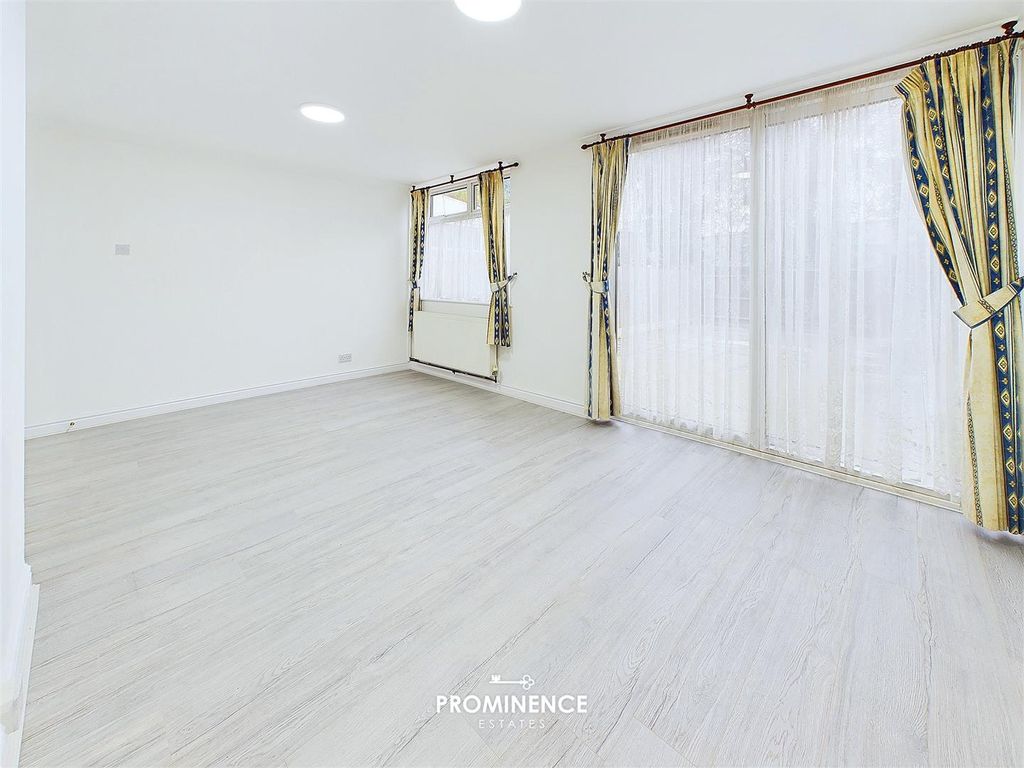 Property photo 2 of 16 Cam03736G0-Pr0052-Still001.Jpg