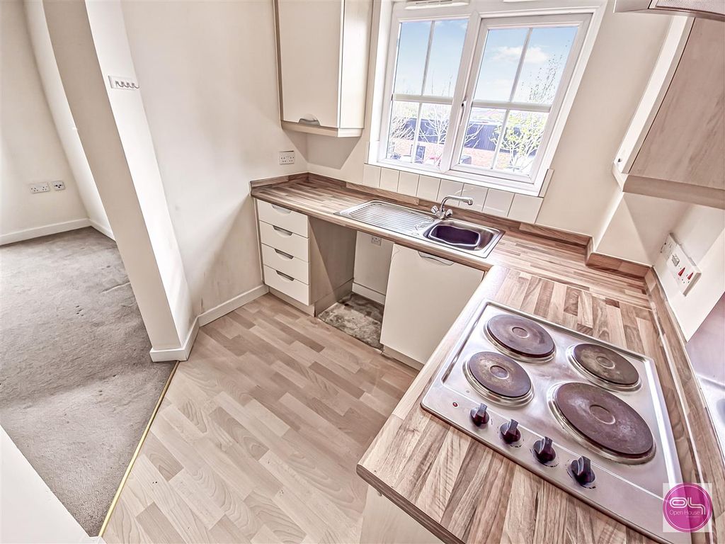 Property photo 3 of 10 Hendley Court (3).Jpg