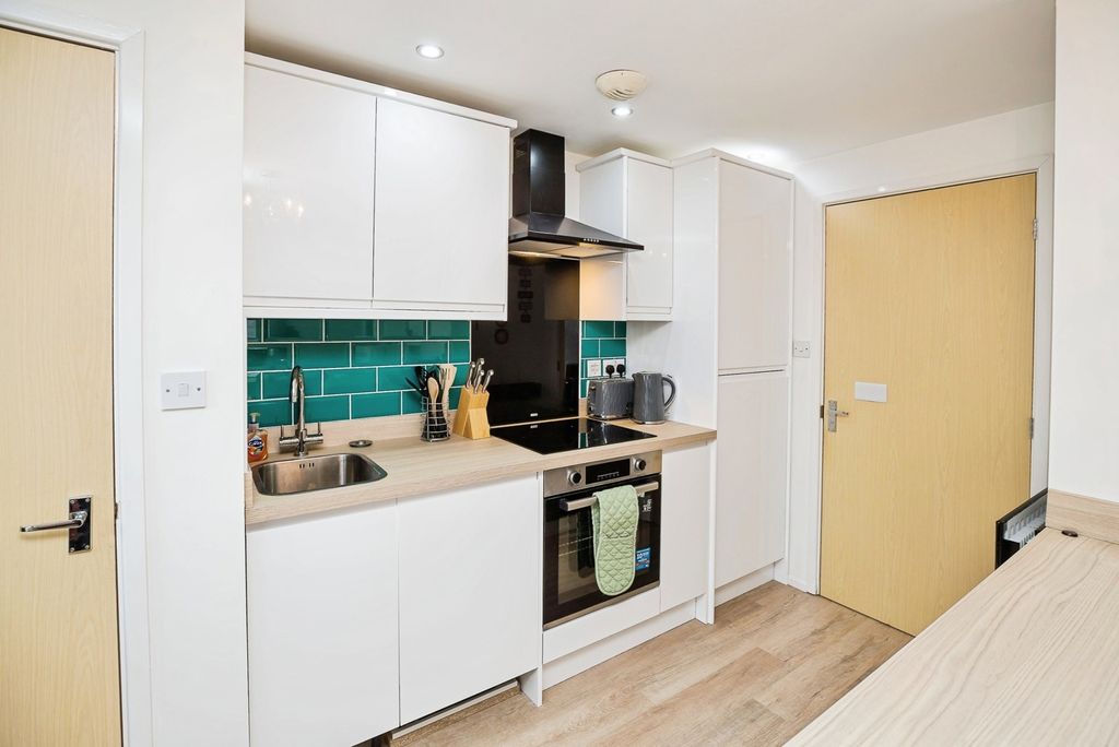 Property photo 2 of 11 Photo