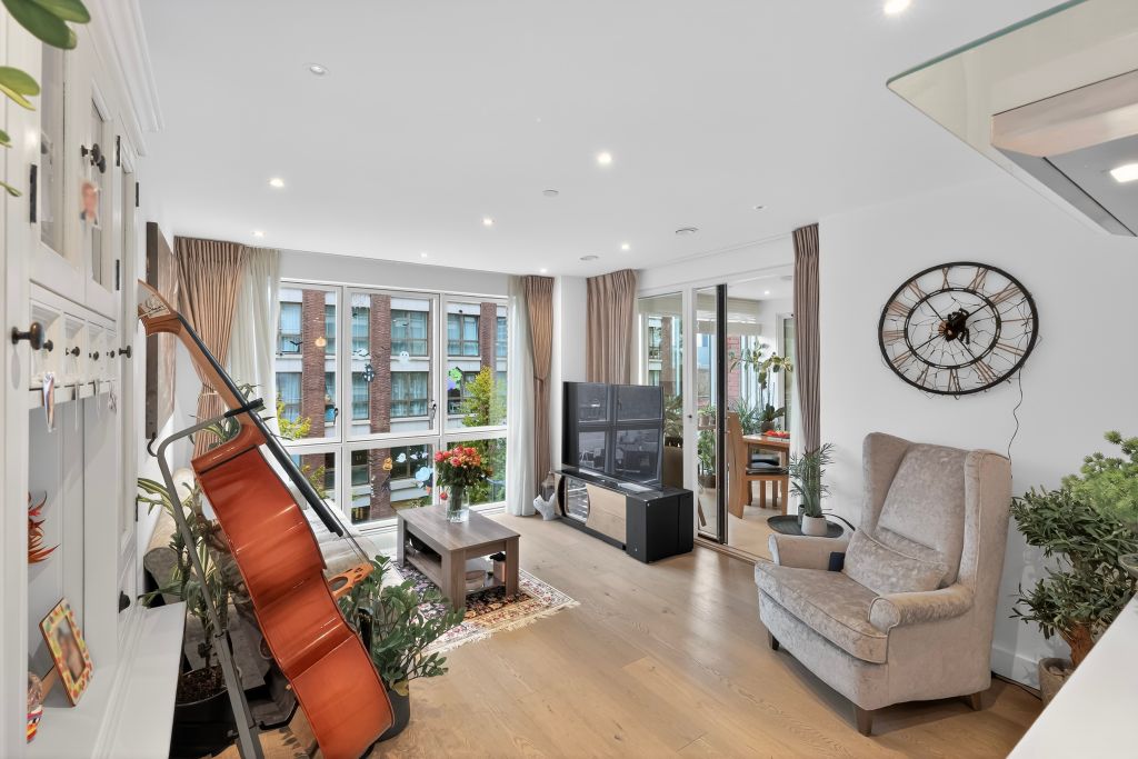 Property photo 2 of 24 Open Plan Living