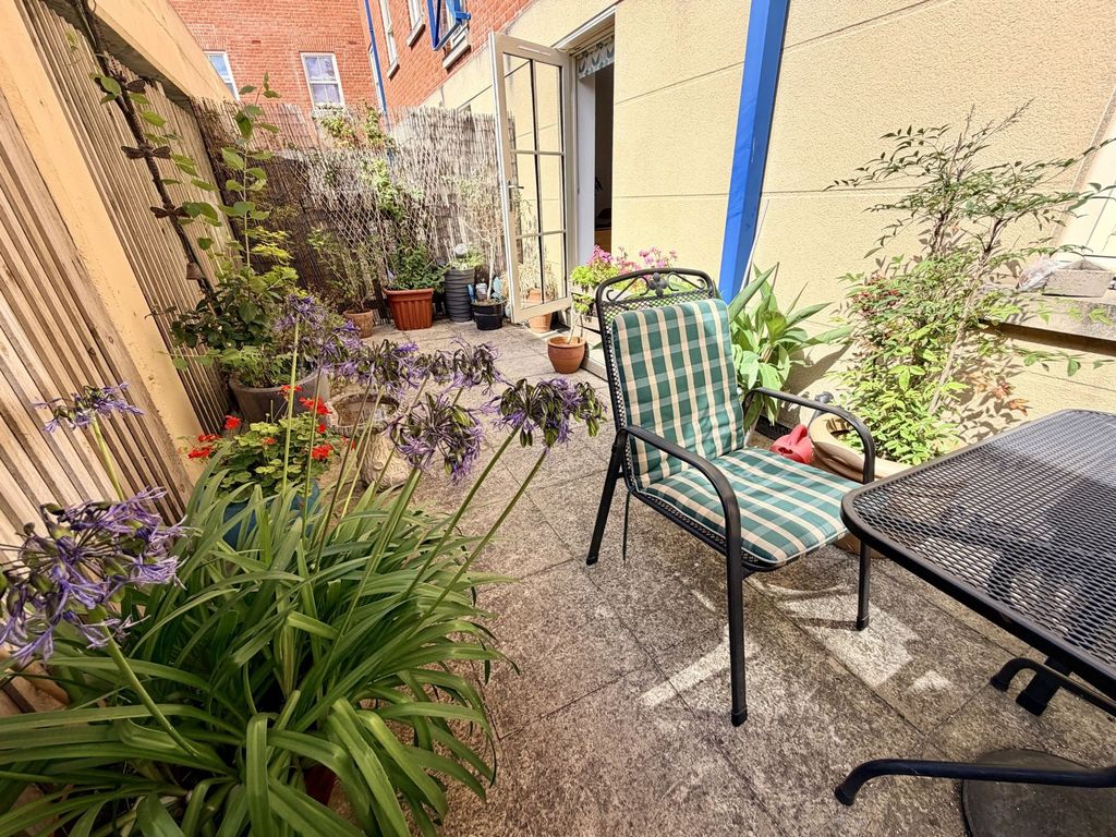 Property photo 3 of 14