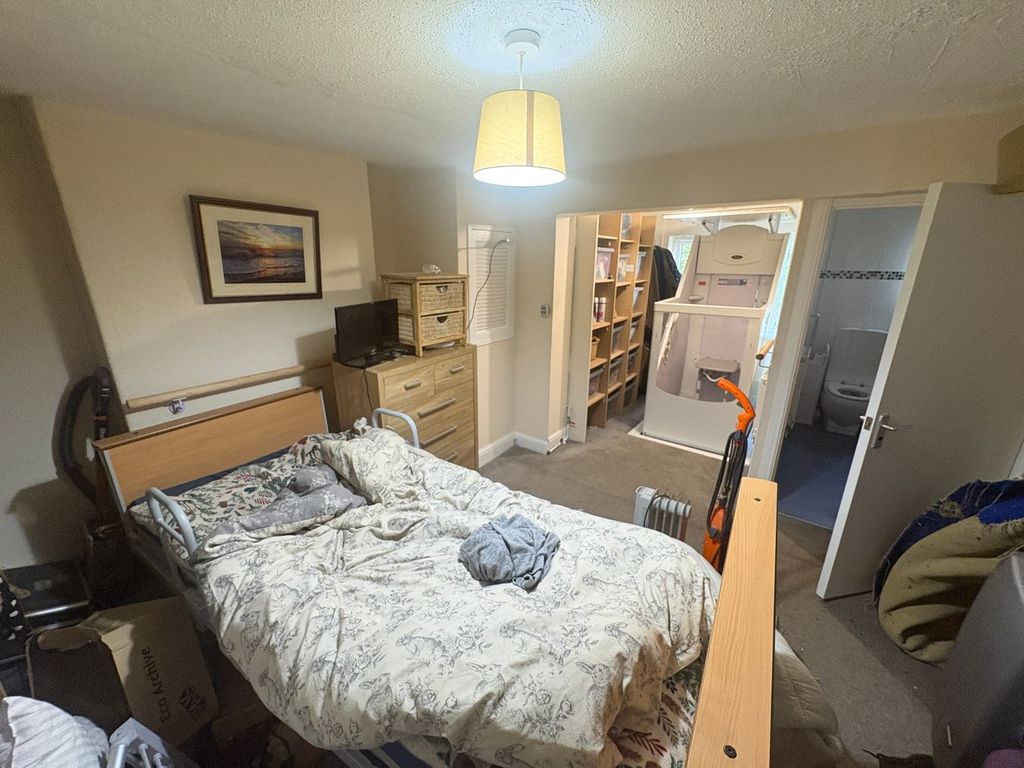 Property photo 3 of 7