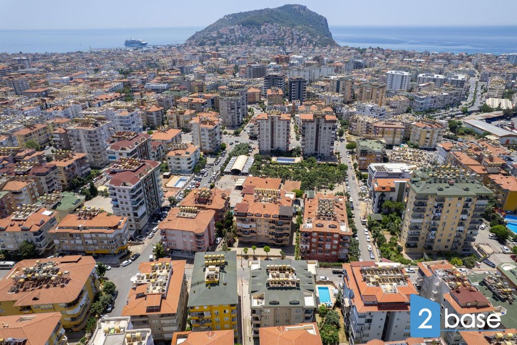 Property photo 2 of 27