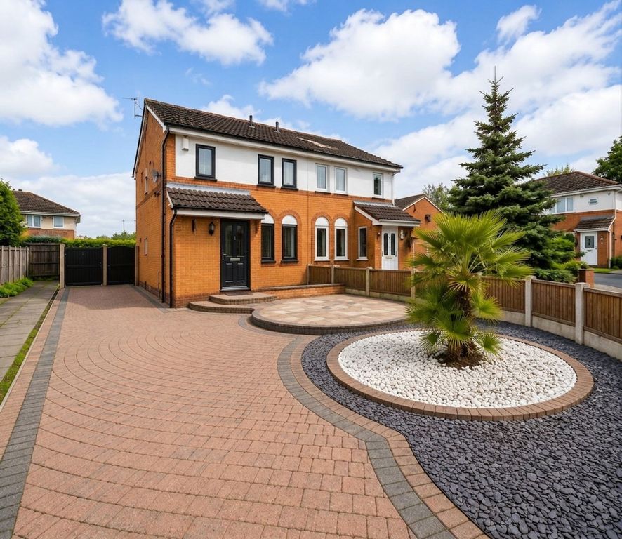 Property photo 1 of 11