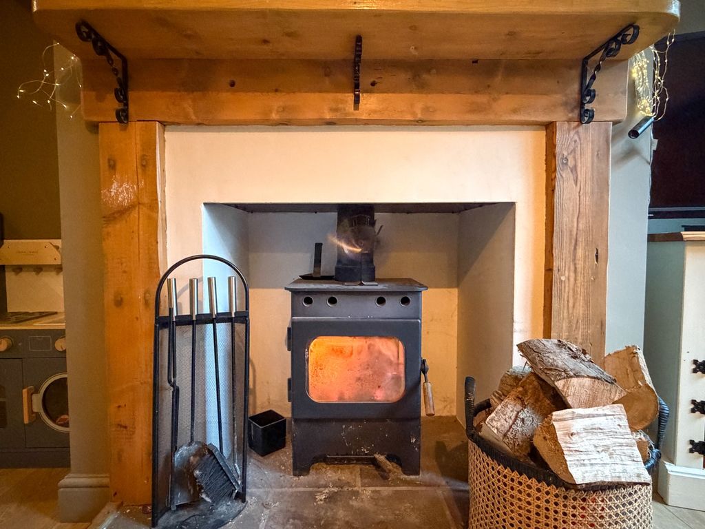 Property photo 3 of 15 4795618