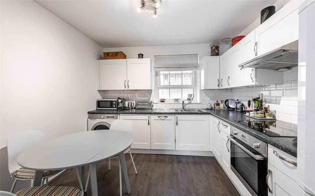 Property photo 3 of 10 Picture No. 06