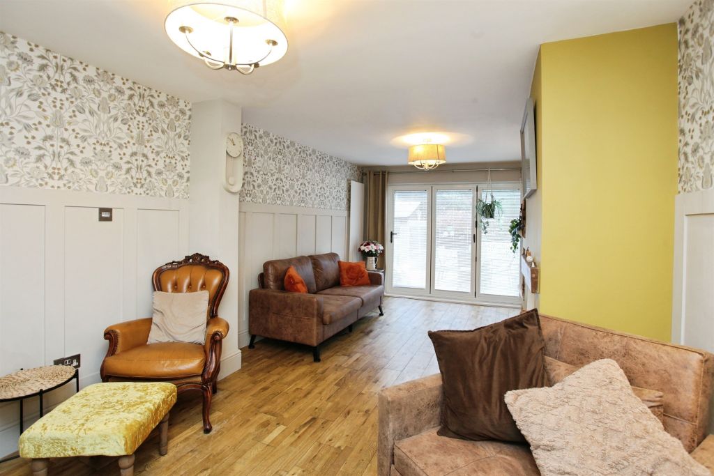 Property photo 3 of 33