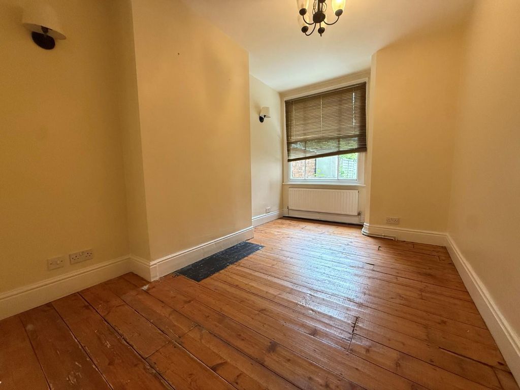 Property photo 3 of 10 7.Jpg