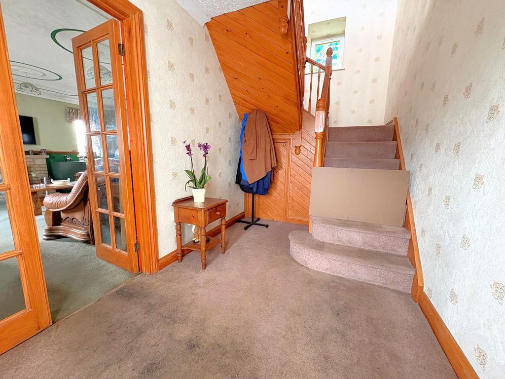 Property photo 3 of 50