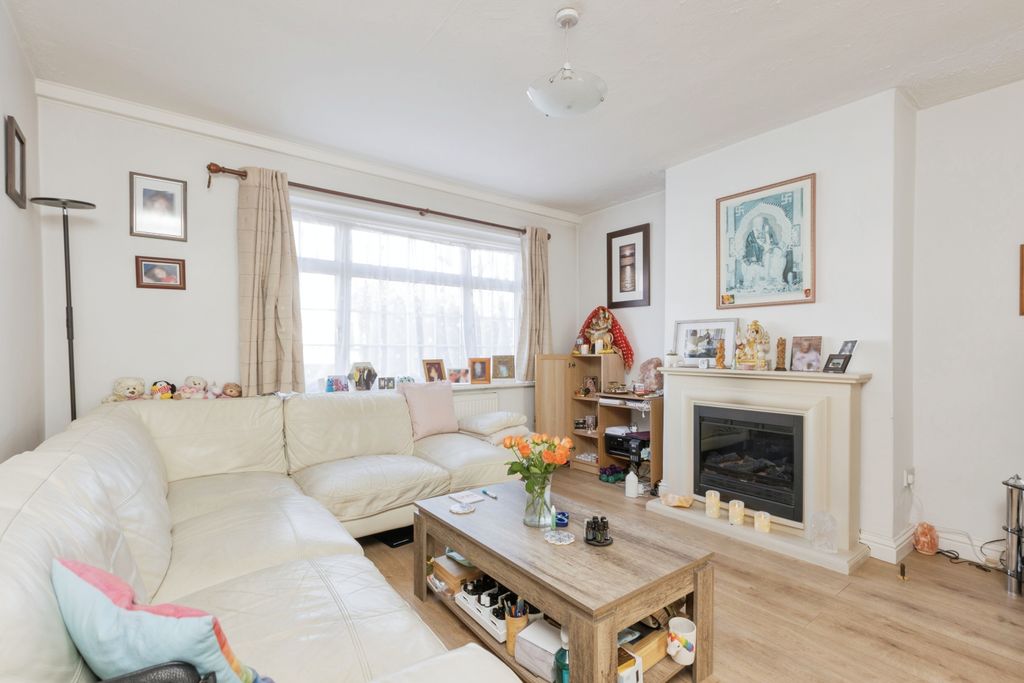 Property photo 3 of 16 Photography