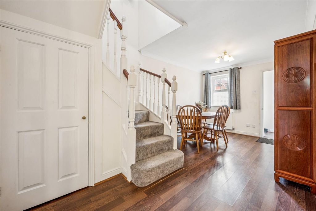 Property photo 2 of 11 9.Jpg