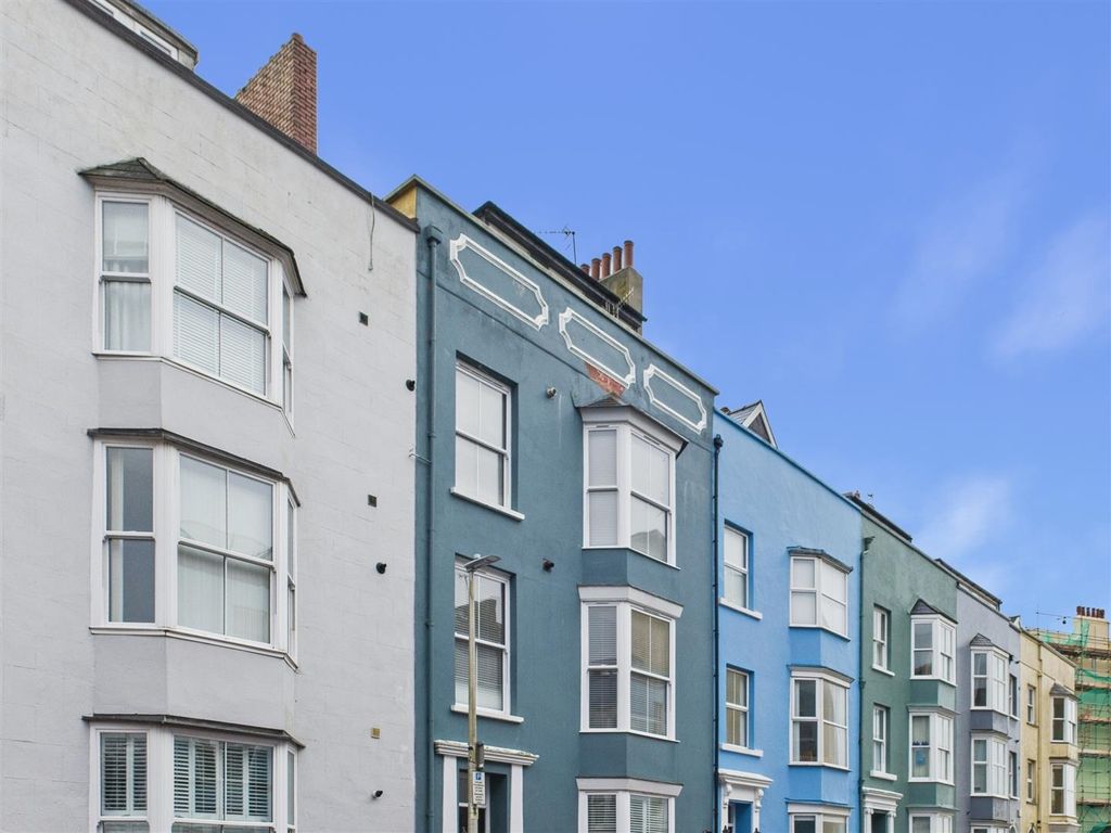 Property photo 1 of 19 Cam05016G0-Pr0159-Still005.Jpg