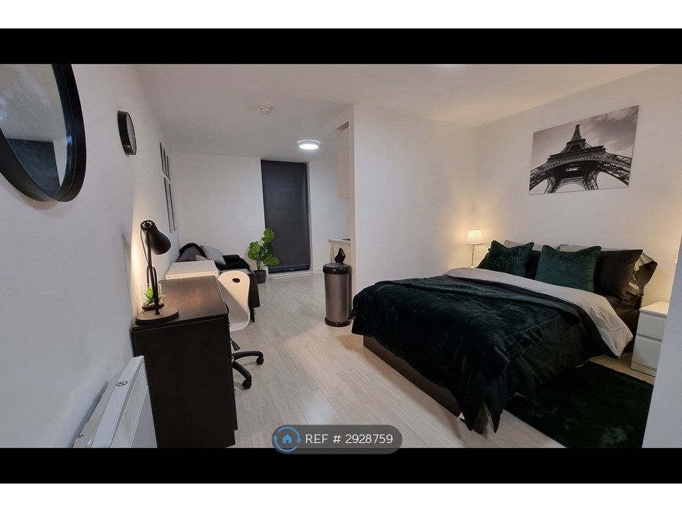 Property photo 1 of 12 Studio