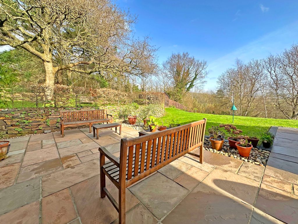 Property photo 2 of 26