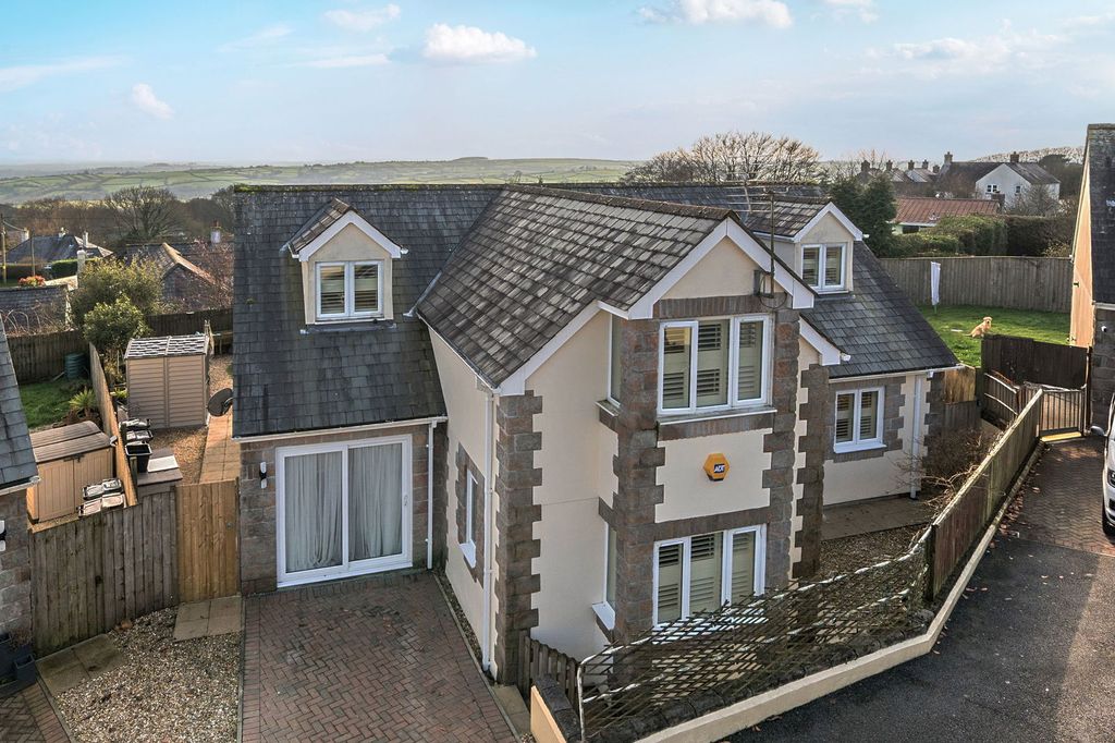 Property photo 1 of 21