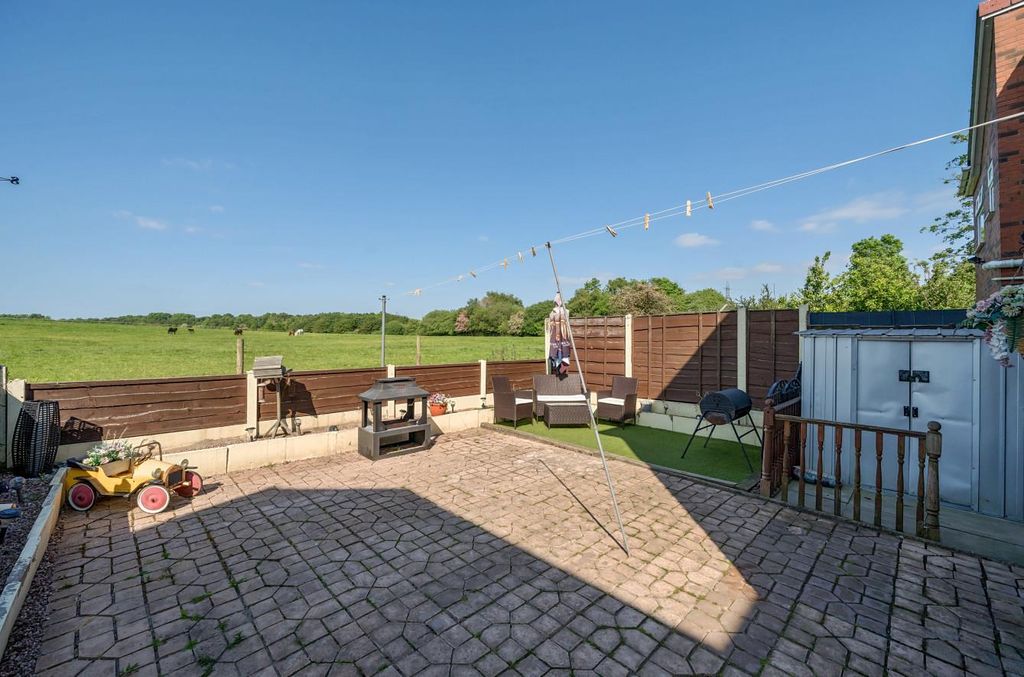 4 bed semidetached house for sale in Manchester Road, Worsley