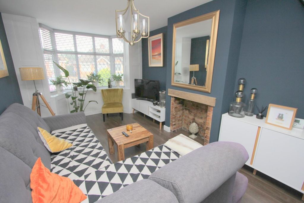 Property photo 2 of 7
