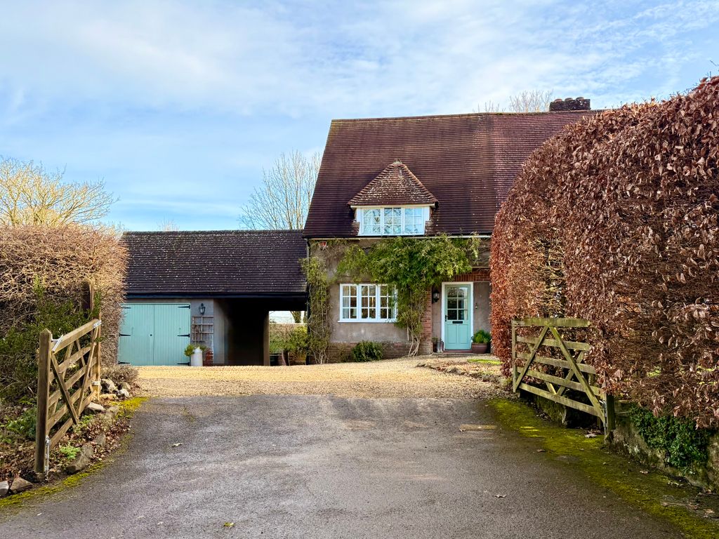 Property photo 2 of 18 Front View