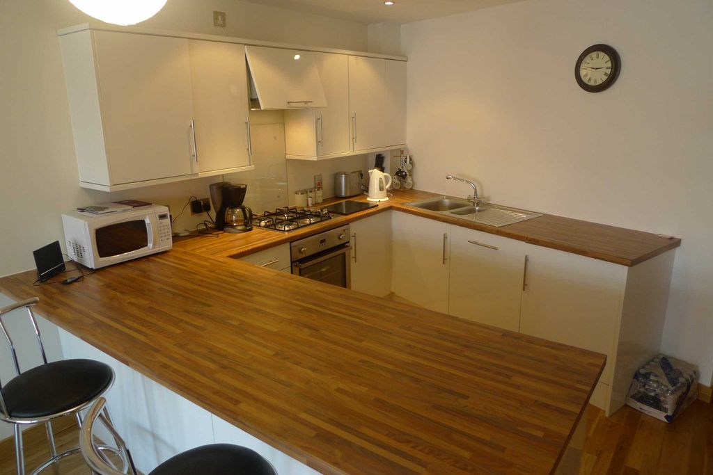 Property photo 3 of 9 Image 5