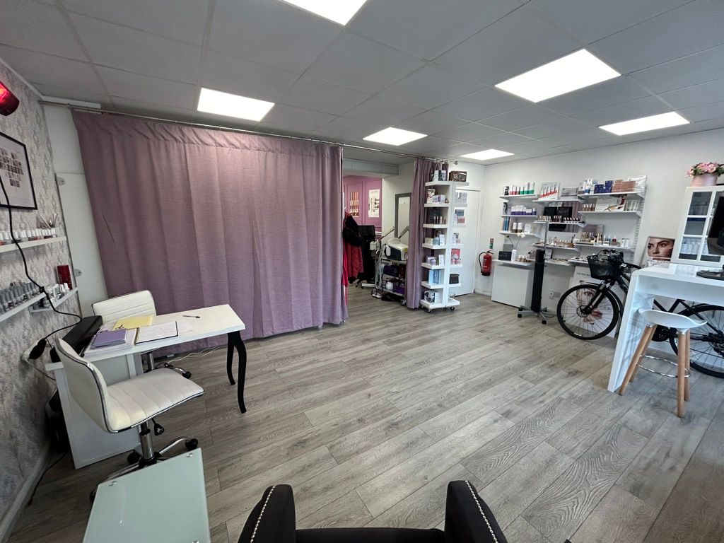 Property photo 2 of 5 Photo 4