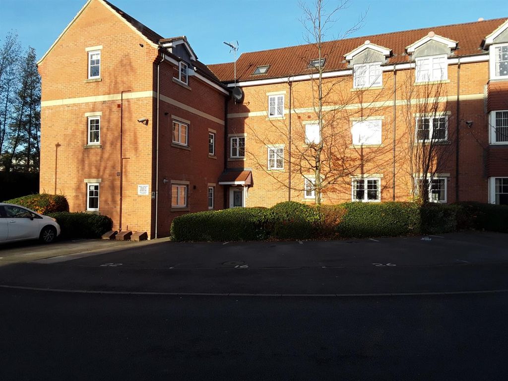 Property photo 1 of 6 16-24 Bridge Close, External, Front.Jpg