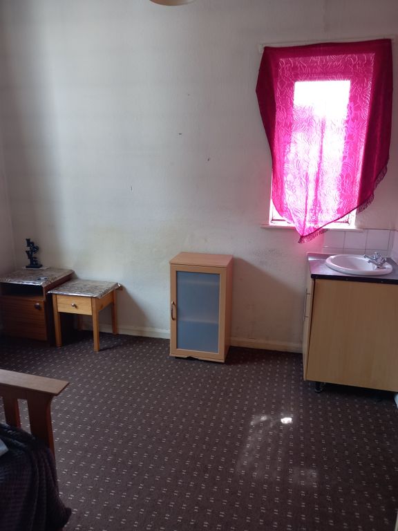 Property photo 2 of 3