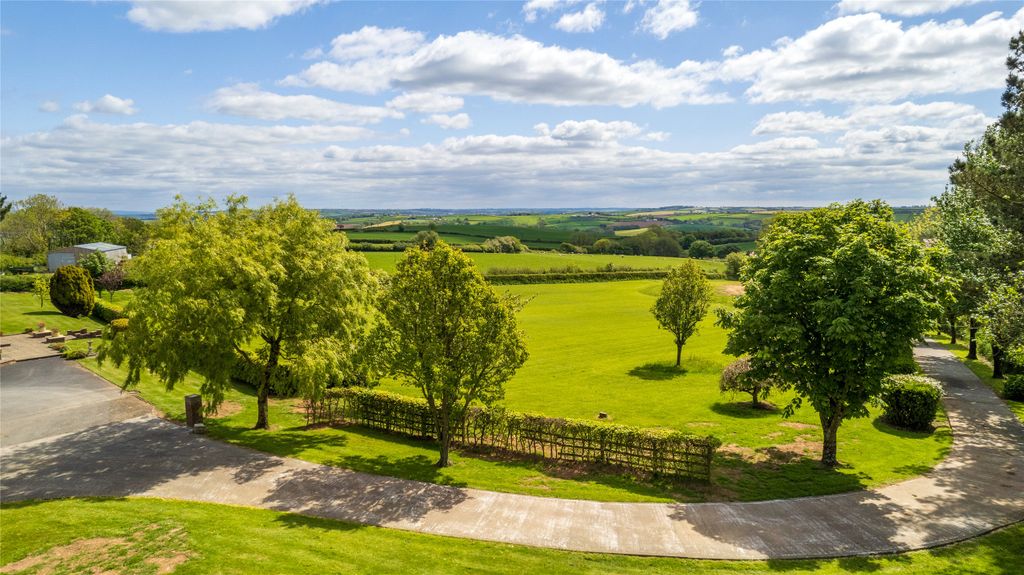 Property photo 1 of 20 Picture No. 15