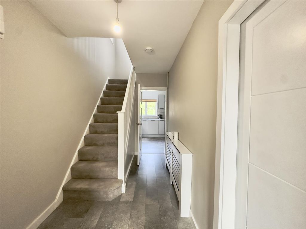 Property photo 3 of 19 3